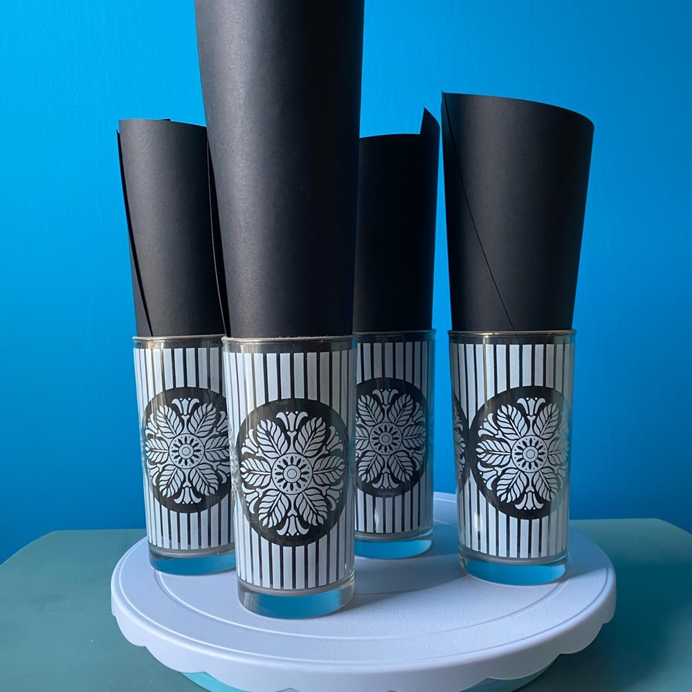 Set of 4 Vintage Snowflake Glass Tumblers